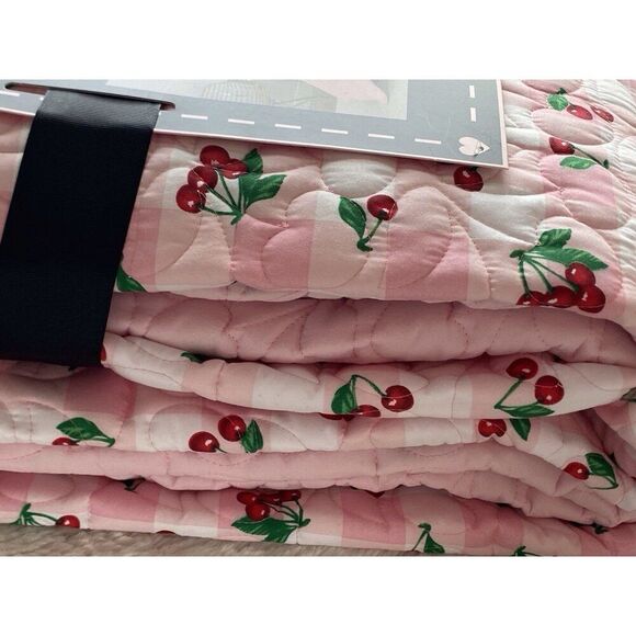 3 Piece Set BETSEY JOHNSON Reversible QUEEN Quilt Valentines HEARTS Cherries NEW - Picture 12 of 16